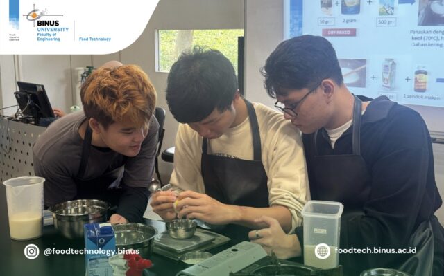 LabXplore: Mengenal Laboratorium Food Technology Melalui Workshop Ice Cream Making
